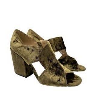 NWOT Cabi Interlock Block Heel